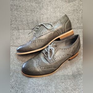 Mikcon Women's Gray Wingtip Oxford Loafers